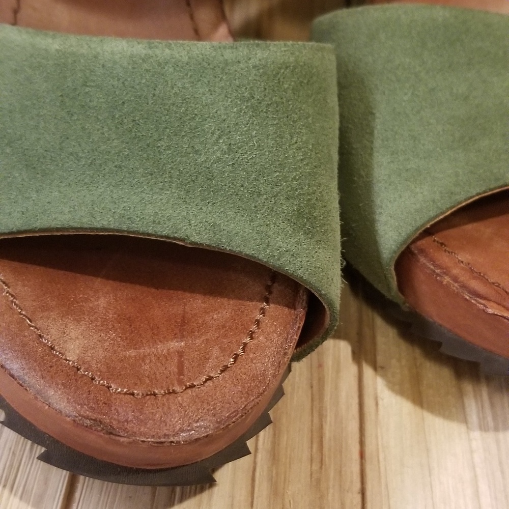Bacio Suede Heels - Picture 3 of 8